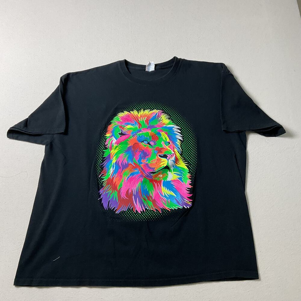 Yazbek BlackLite Lion Graphic Short Sleeve T Shirt Adult 2XL